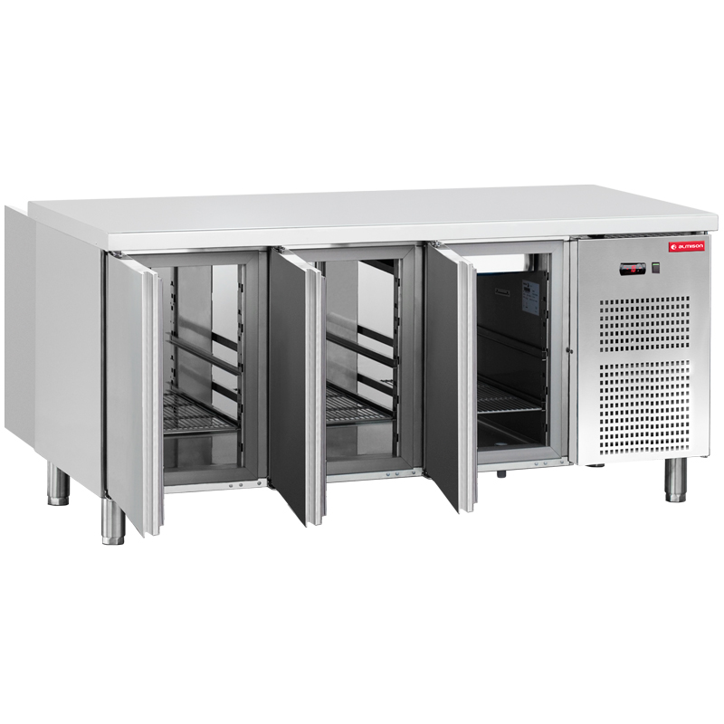 Mesa Gastronormn refrigerado 3 puertas ciega