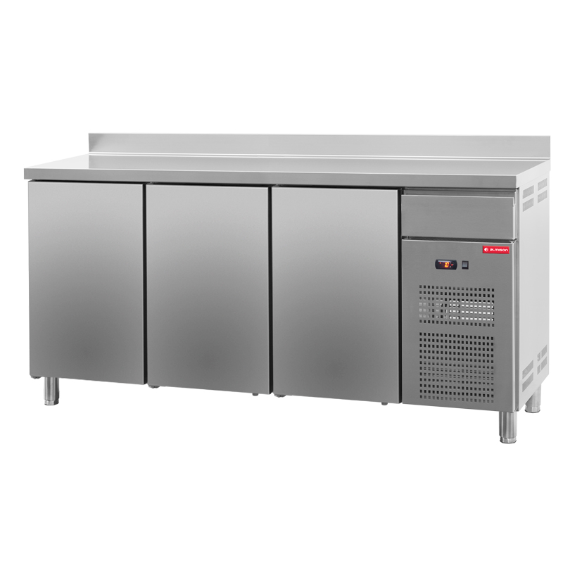 Frente mostrador 3 puertas ciegas